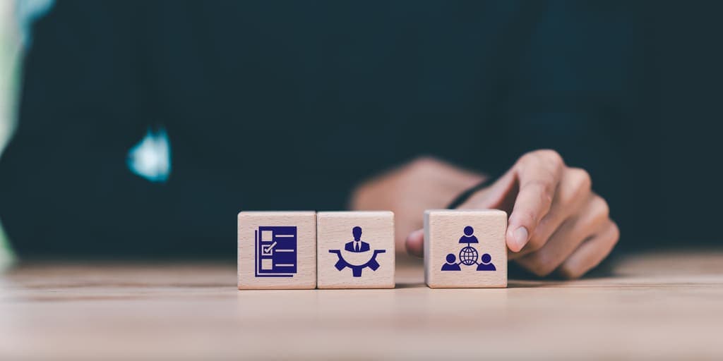 Outsourcing Done Right: Benefits, Risks, and How to Avoid Costly Mistakes